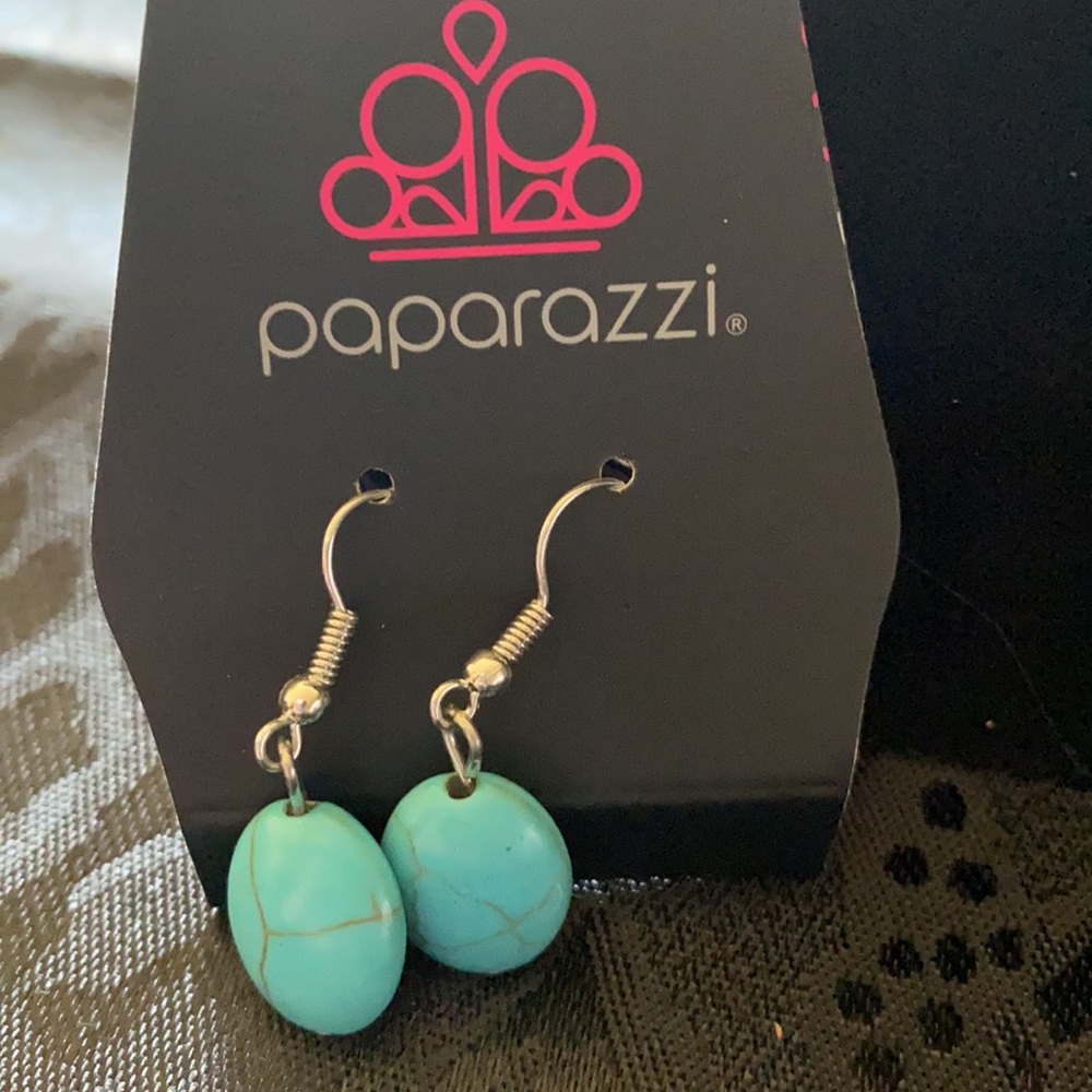New 2 pair Paparazzi Turquoise Earrings - Picture 2 of 3
